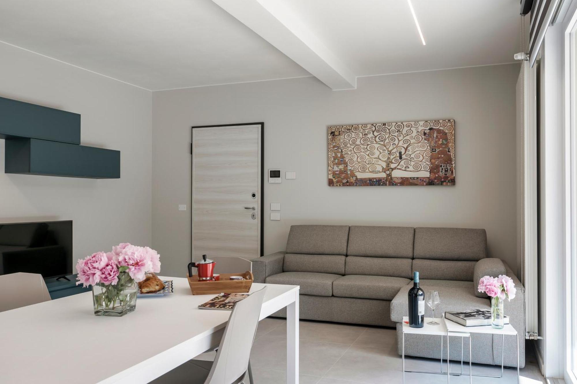 Malvezzi Apartments Desenzano del Garda Exterior foto