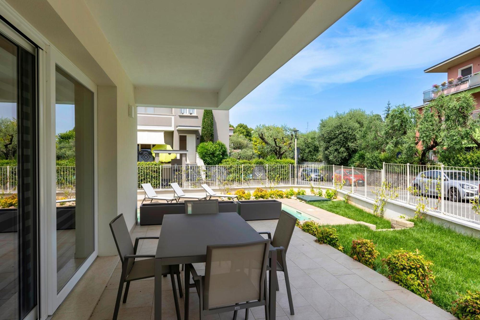 Malvezzi Apartments Desenzano del Garda Exterior foto